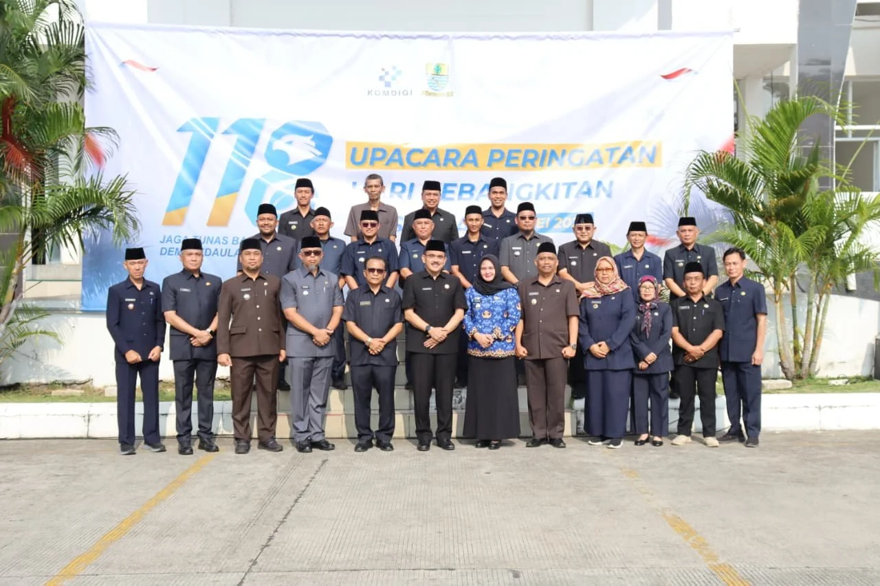 Sekretaris Daerah Kota Cirebon, Iing Daiman, menyampaikan bahwa momentum Harkitnas tahun ini harus dimaknai sebagai titik balik untuk memperkuat pondasi daerah dalam menghadapi tantangan zaman yang kian kompleks.Dok-Devi Triya Andriyani