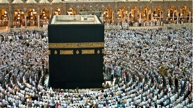Pelaksanaan haji 1446 Hijriah akan diselenggarakan pada 2025. Secara proses, jemaah akan mulai masuk asrama haji tanggal 1 Mei dan 2 Mei sudah ada Jemaah yang terbang.
