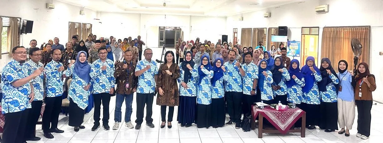 Pengurus Daerah IGI Klaten sukses mengadakan pelatihan peningkatan kompetensi guru di Aula Universitas Widya Dharma Klaten Provinsi Jawa Tengah.