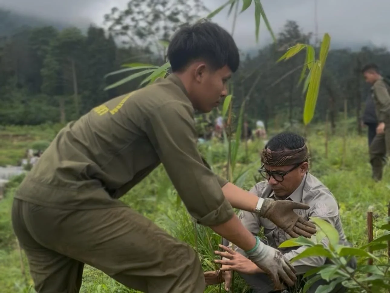 Kepala Dinas Pendidikan (Kadisdik) Jawa Barat (Jabar), Purwanto kembali mengingatkan jajarannya untuk menanamkan semangat kecintaan terhadap alam dan lingkungan kepada seluruh siswa di Jawa Barat.Dok-Humas Disdik Jabar