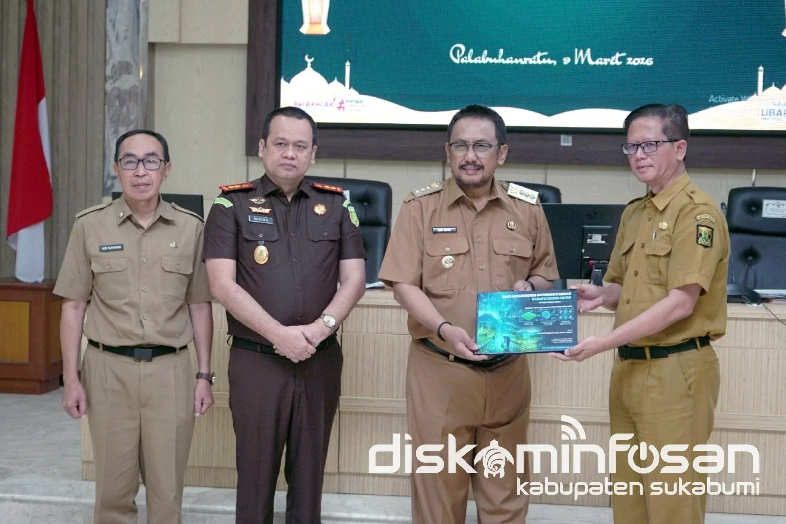 Bupati Sukabumi Asep Japar meminta seluruh camat di wilayah Kabupaten Sukabumi meningkatkan kesiapsiagaan menjelang Hari Raya Idulfitri 1447 Hijriah, khususnya pada periode H-7 hingga H+7 Lebaran.Dok- Bid IKP/Diskominfosan