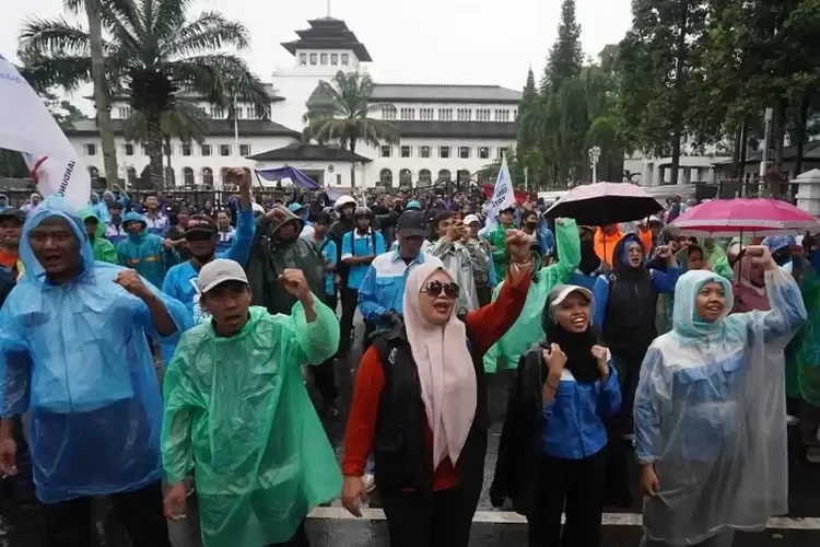 Serikat Pekerja Dorong Evaluasi Penetapan UMSK 2026 Jabar