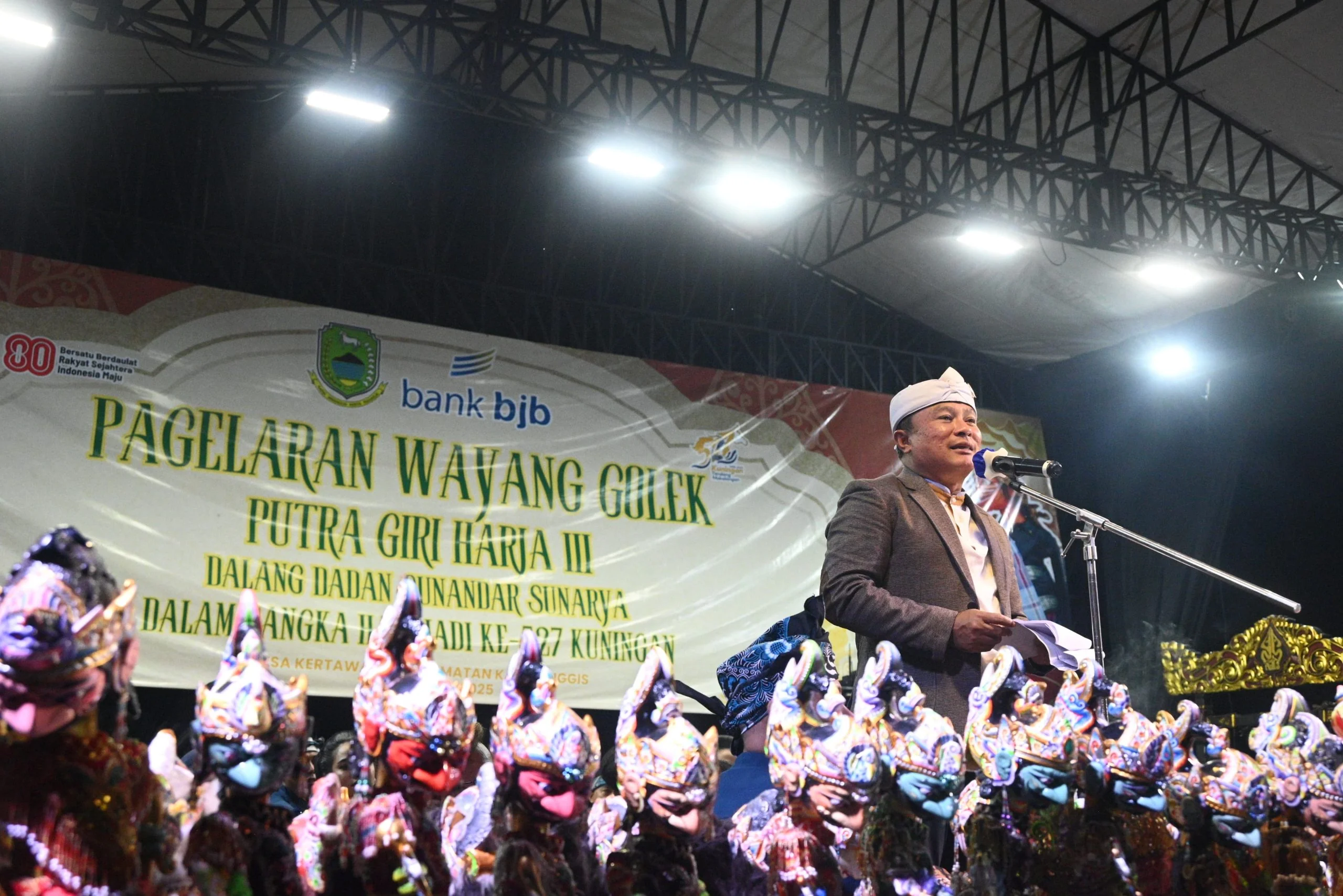 Bupati Dian Beri Kado Untuk Warga.Ist