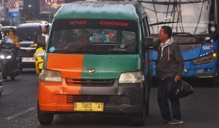Bandung Jadi Kota Termacet, Wali Kota Bandung Farhan Bakal Hapus Trayek Angkot