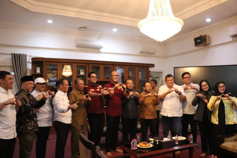 Komisi I DPRD Provinsi Jawa Barat bertemu dengan Wali Kota Sukabumi Ayep Zaki.Ist