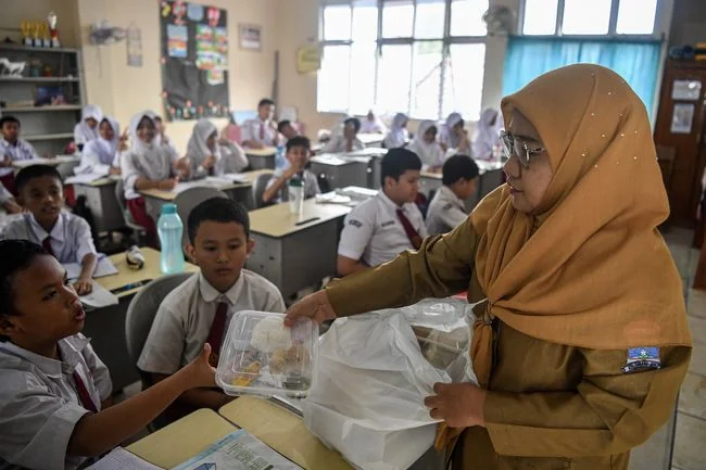 Guru Paling Dirugikan, JPPI: Jadi Budak dan Tumbal Program MBG