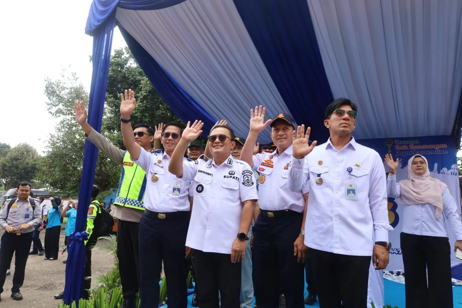 Bupati Kuningan, Dr. H. Dian Rachmat Yanuar, M.Si., menghadiri sekaligus melepas peserta Angkutan Balik Mudik Gratis Kementerian Perhubungan Tahun 2026.Dok-Diskominfo Kuningan