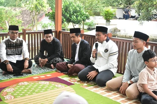 Pengajian khusus bulan Ramadan 1447 H sekaligus pengajian semester genap di Pondok Pesantren Al-Buruj dibuka Bupati Sumedang Dony Ahmad Munir.Dok-Diskominfosanditik Sumedang