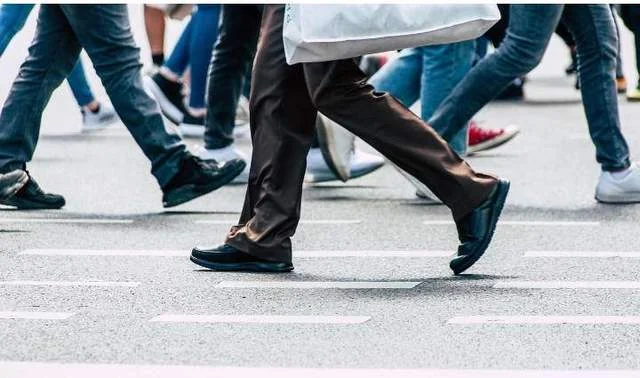 Nah Loh! Dedi Mulyadi Wajibkan Pelajar Jalan Kaki, Trotoar 1 Km Menuju Sekolah Juga Dipermulus
