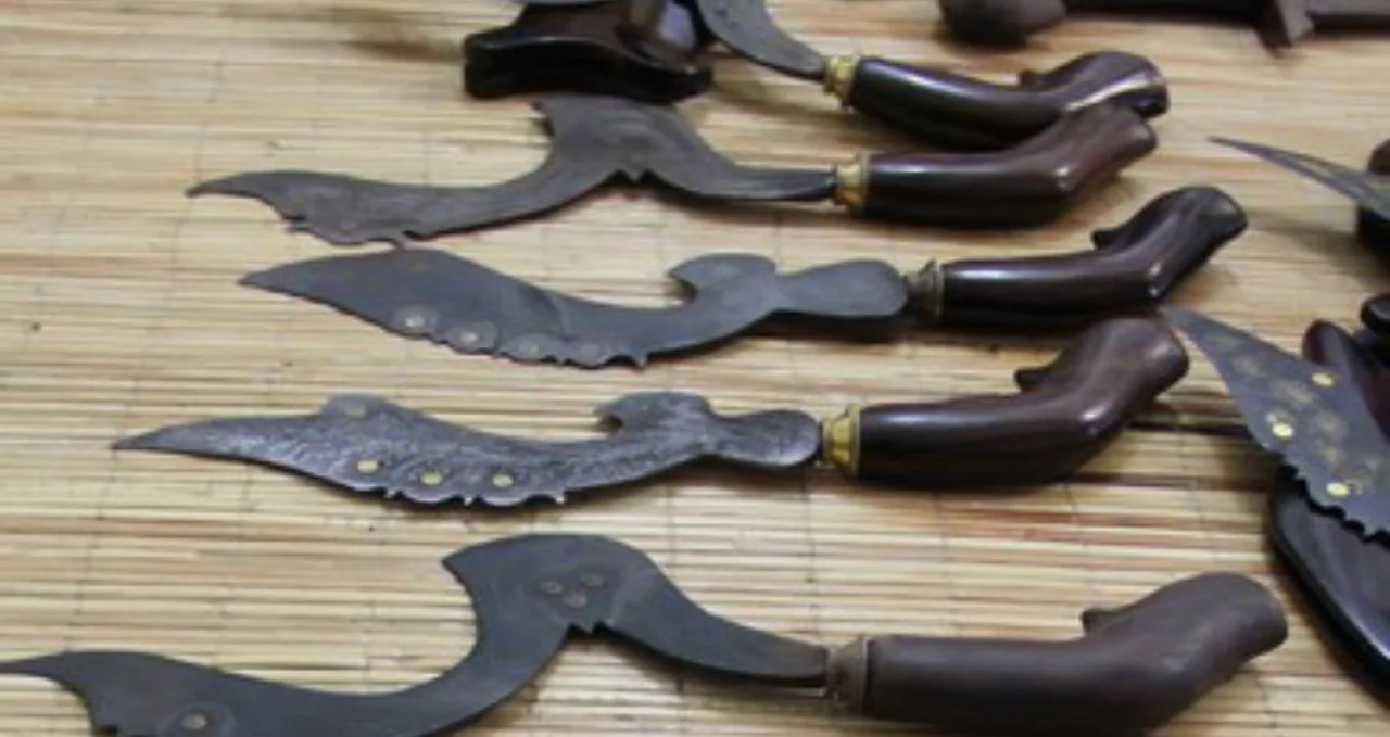 Kujang merupakan senjata tradisional yang dekat hubungannya dengan kehidupan masyarakat Jawa Barat (Dok-int)