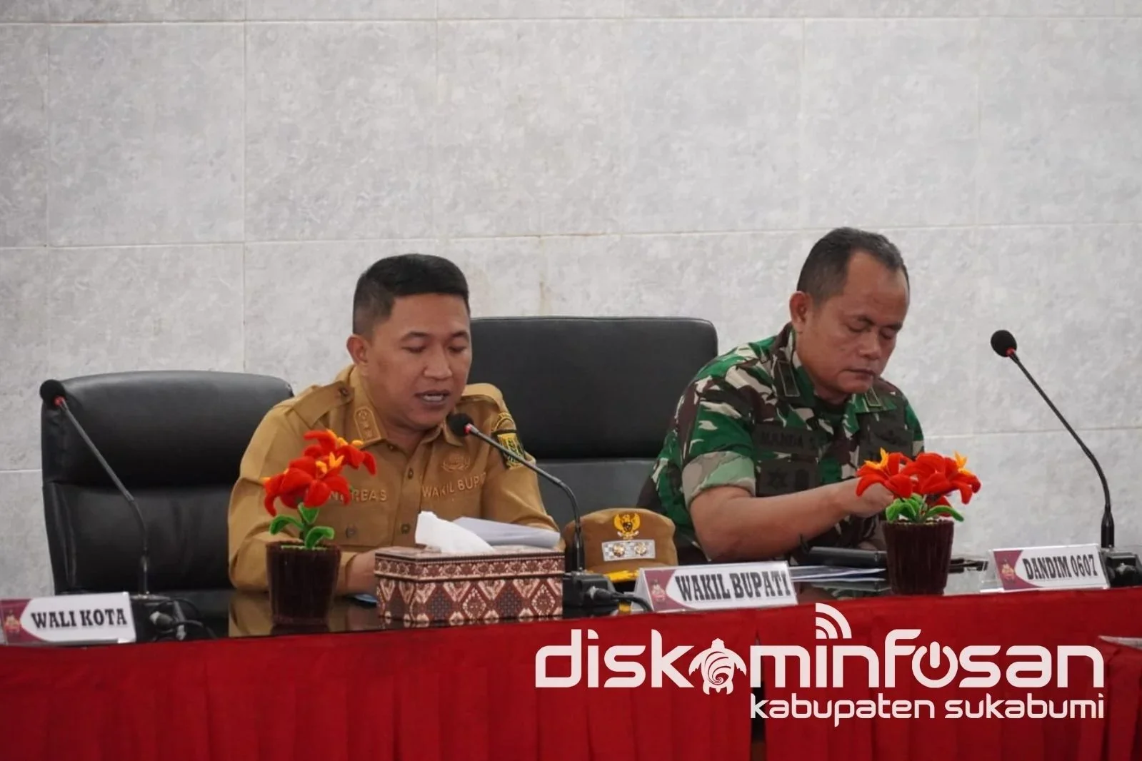 Kegiatan tersebut dihadiri Wakil Bupati Sukabumi Andreas, Wali Kota Sukabumi Ayep Zaki, unsur Forum Koordinasi Pimpinan Daerah (Forkopimda), jajaran TNI dan Polri, instansi vertikal, serta perangkat daerah terkait.Dok-Bid IKP/Diskominfosan