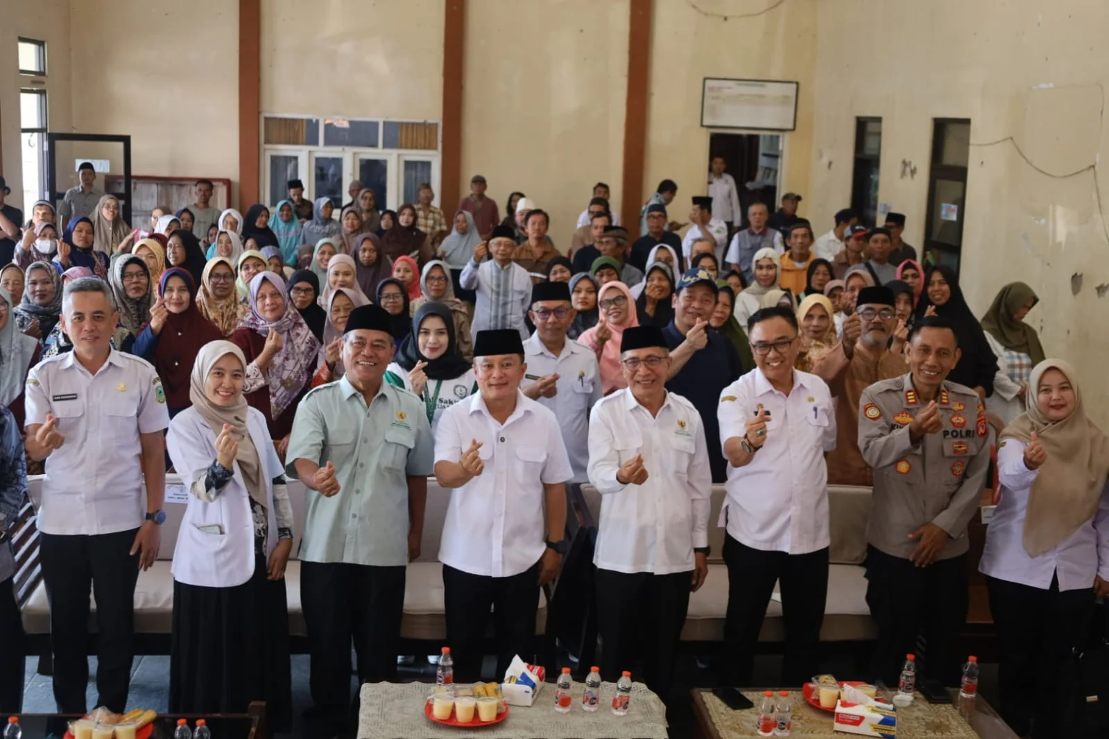 Bupati Kuningan, Dr. H. Dian Rachmat Yanuar, M.Si  mengapresiasi kolaborasi antara BAZNAS RI, BAZNAS Kabupaten Kuningan dan Rumah Sakit Juanda dalam kegiatan “BAZNAS Berbagi Bersama Mustahik”.Dok-Diskominfo Kuningan