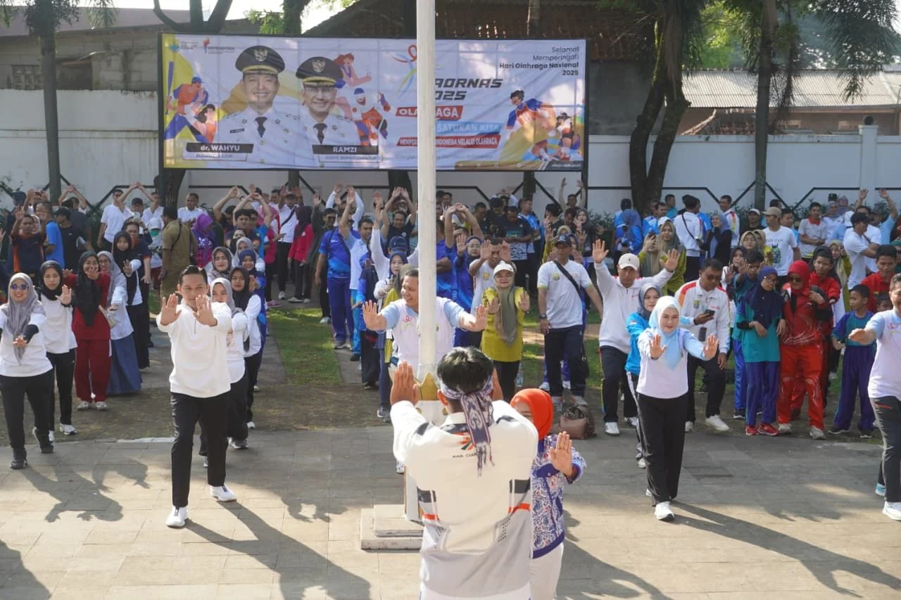 Bupati Cianjur, dr. Wahyu, dan diikuti jajaran Forkopimda, organisasi olahraga, para pelatih, atlet, guru olahraga, serta masyarakat.Ist