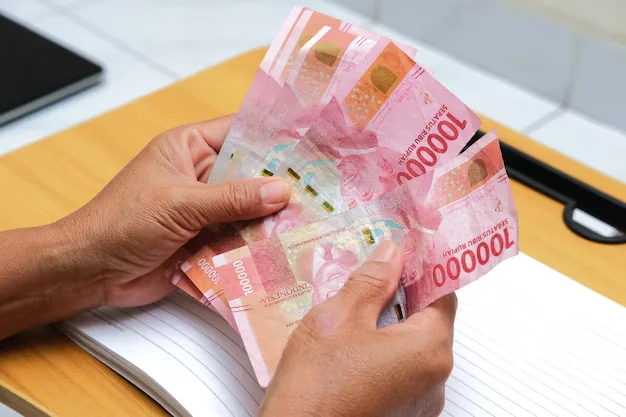 Cek Daftar Penerima Bansos Kemensos Oktober 2025 Lewat NIK KTP, Ini Jadwal Cairnya