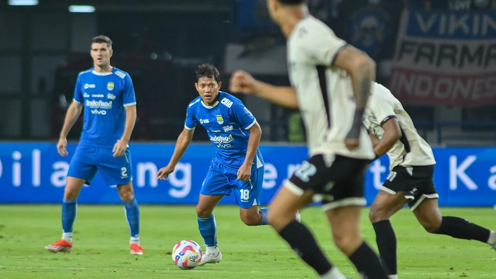 Persib Bandung mengamankan kemenangan 1-0 atas PSIS Semarang dalam laga pekan ke-22 BRI Liga 1 di Stadion Jatidiri, Semarang, Minggu (9 Februari 2025) malam.