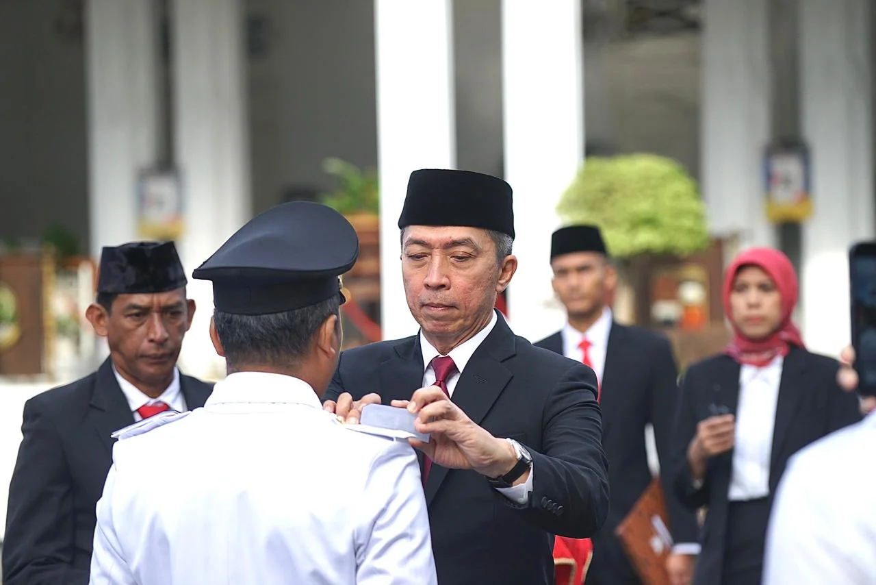 Rotasi dan promosi 245 jabatan dilakukan oleh Wali Kota Bogor, Dedie A. Rachim dan Wakil Wali Kota Bogor, Jenal Mutaqin, jelang satu tahun masa kepemimpinannya.Dok-Diskominfo Kota Bogor
