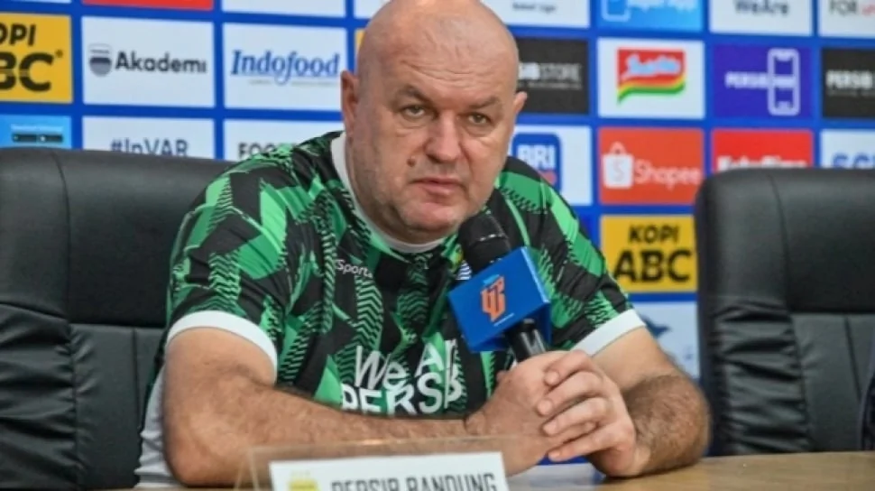 Bojan Hodak Sebut Malut United Pesaing Terberat Persib Bandung