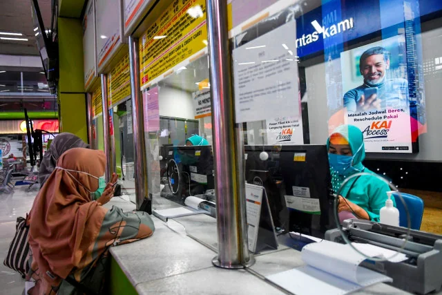 Warga Buru Tiket Kereta Libur Nataru, KAI Bandung Siapkan 230 Ribu Tempat Duduk