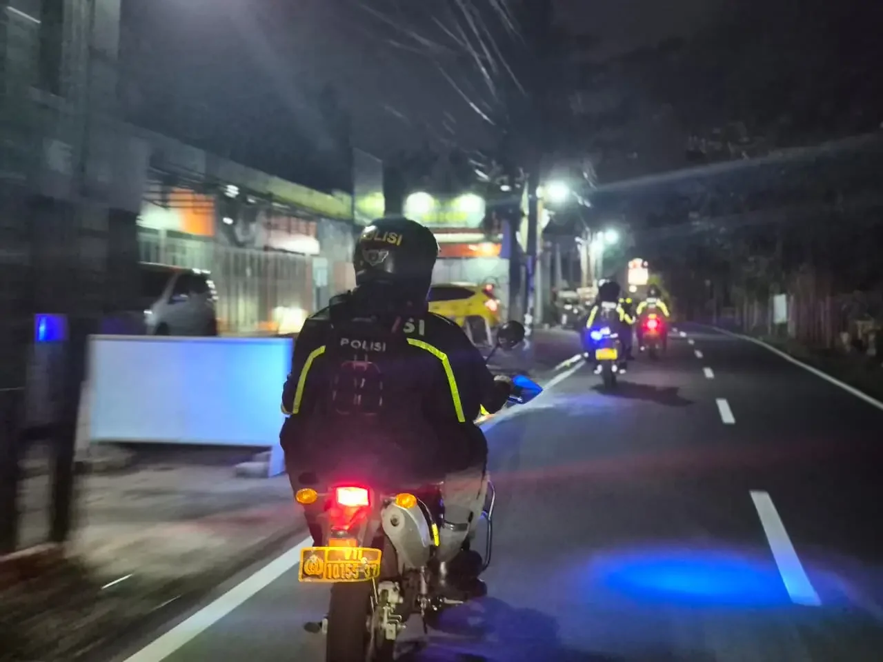 Tim Patroli Perintis Presisi (3P) Polres Metro Depok melaksanakan patroli dan razia malam di sejumlah titik rawan kriminalitas pada Minggu dini hari. (Foto: Dokumentasi Narasumber)