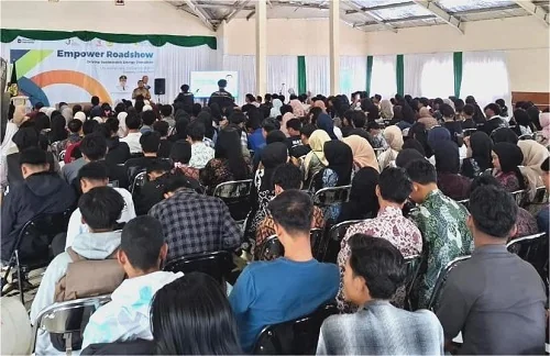 Bupati Sumedang  Dony Ahmad Munir menyampaikan  kuliah umum di Unsap Sumedang.Ist