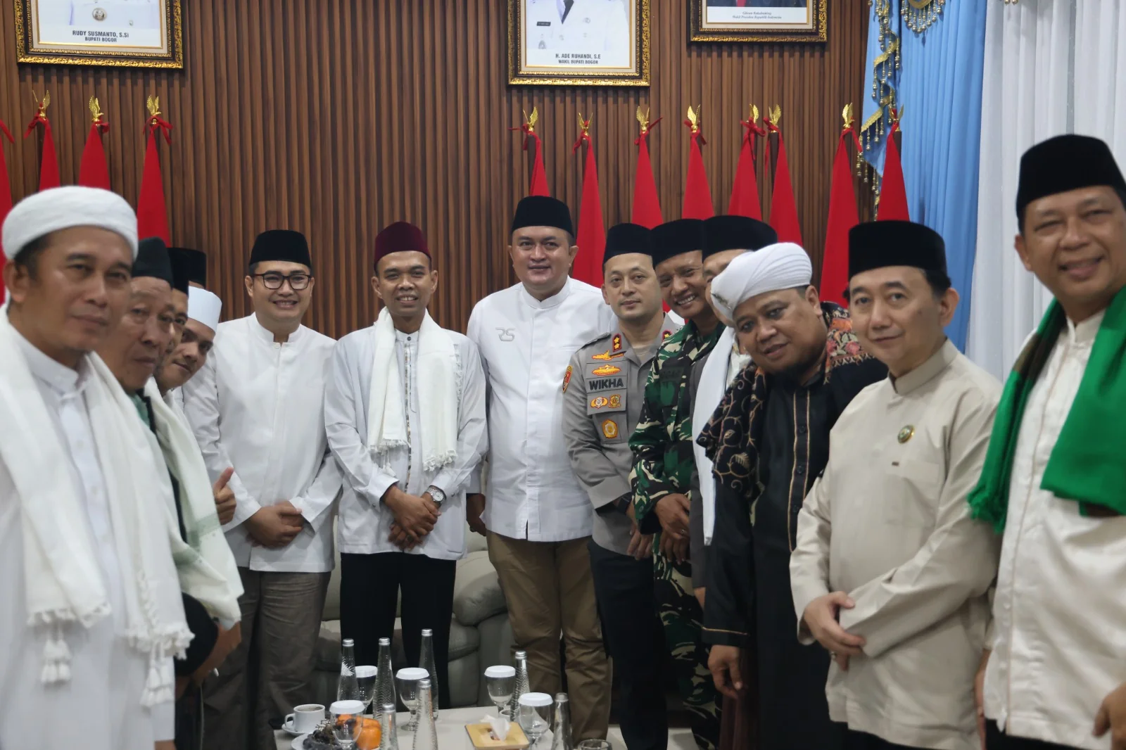 Bupati Bogor, Rudy Susmanto, menghadiri Tabligh Akbar bersama Ustadz Abdul Somad dalam rangka memperingati Isra Mi’raj Nabi Muhammad SAW yang berlangsung di Masjid Nurul Wathon, kawasan Pakansari, Cibinong.Dok-Diskominfo Kab Bogor