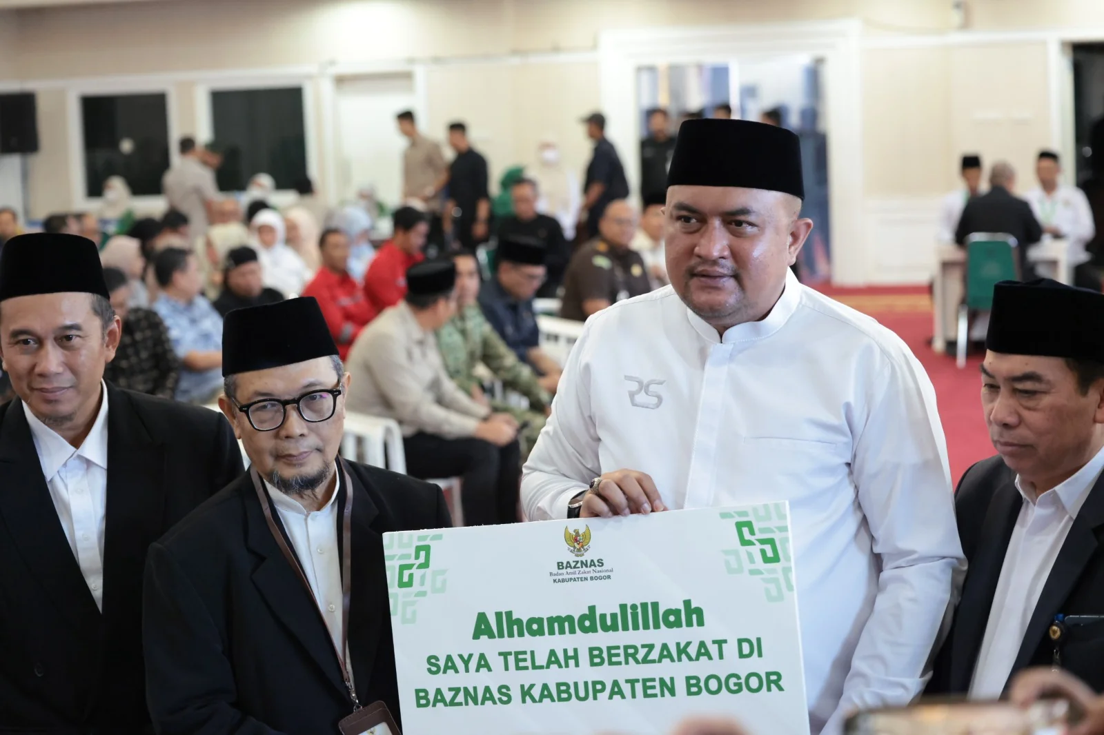 Bupati Bogor, Rudy Susmanto mengajak seluruh masyarakat, khususnya umat muslim di Kabupaten Bogor, untuk menunaikan zakat melalui BAZNAS sebagai bentuk kepedulian sosial dan penyucian harta.Dok-Diskominfo Kab Bogor