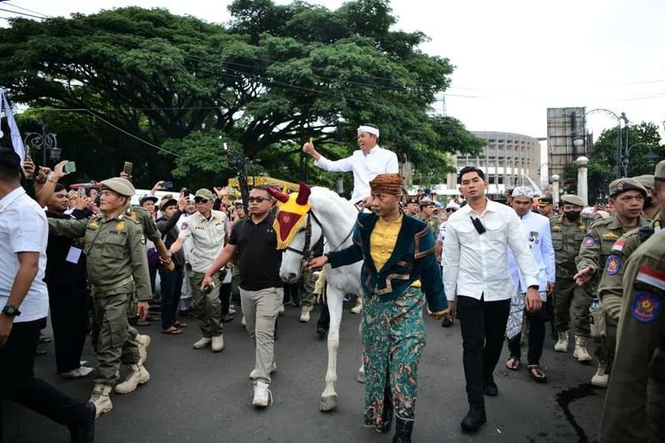 Tarik Minat Turis ke Jabar, Dedi Mulyadi Minta 27 Kabupaten/Kota Miliki Kampung Budaya