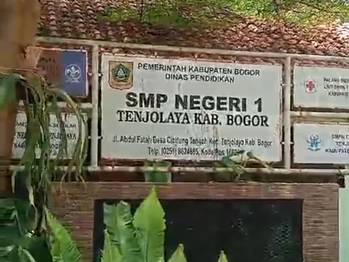 Pemkab Bogor Bangun Ruang Kelas Baru di SMPN 1 Tenjolaya