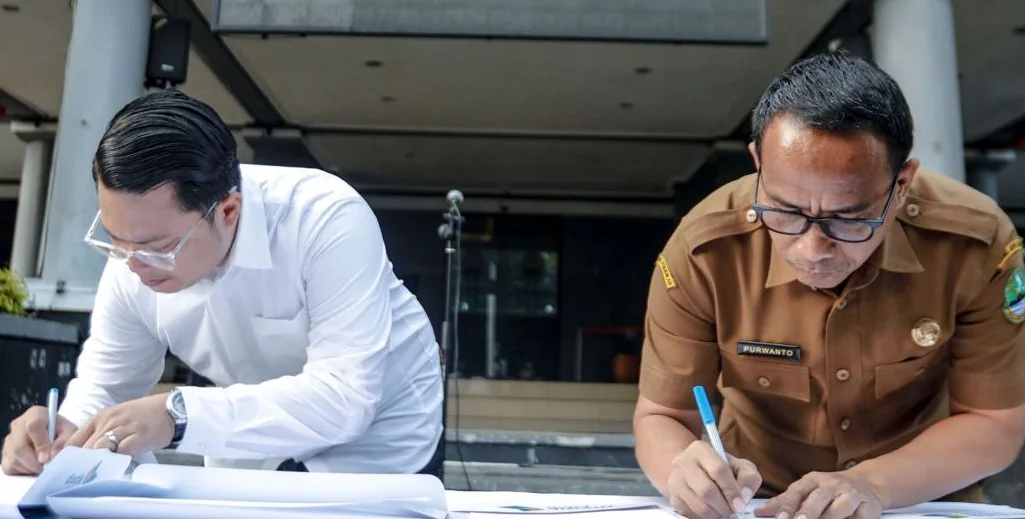 Kadisdik Jabar, Purwanto menandatangani kerja sama dengan Self Learning Institute, Senin, 25 Agustus 2025.