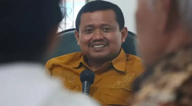 Bupati Sumedang Dony Ahmad Munir meminta Aparatur Sipil Negara (ASN) untuk gerak cepat dalam melaksanakan program yang sudah dicanangkan.