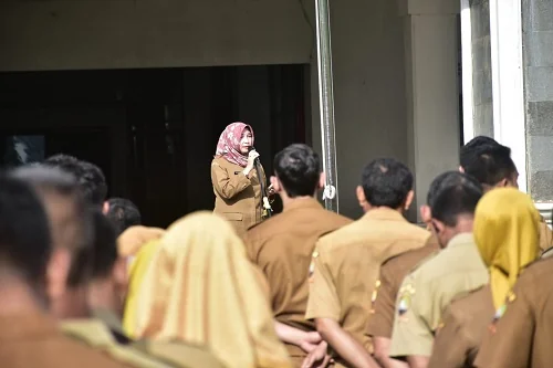 Sekretaris Daerah (Sekda)  Sumedang Tuti Ruswati menegaskan pentingnya evaluasi menyeluruh dan peningkatan kinerja jajaran Sekretariat Daerah (Setda) menjelang akhir tahun 2025.Diskomimfosanditik