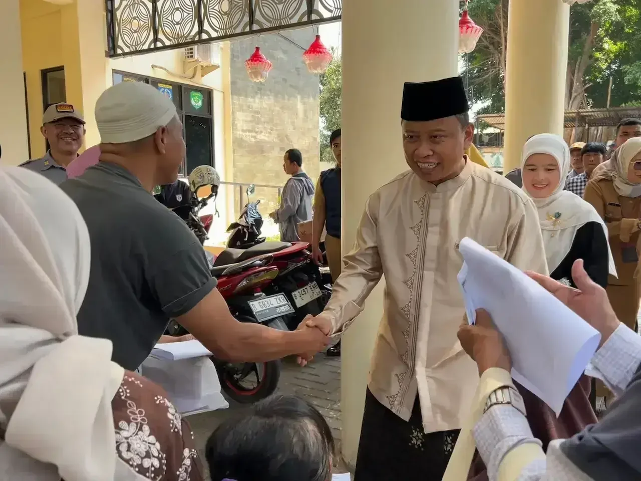 Wali Kota Depok, Supian Suri mengunjungi Kantor Kelurahan Depok Jaya.Dok-Diskominfo Depok