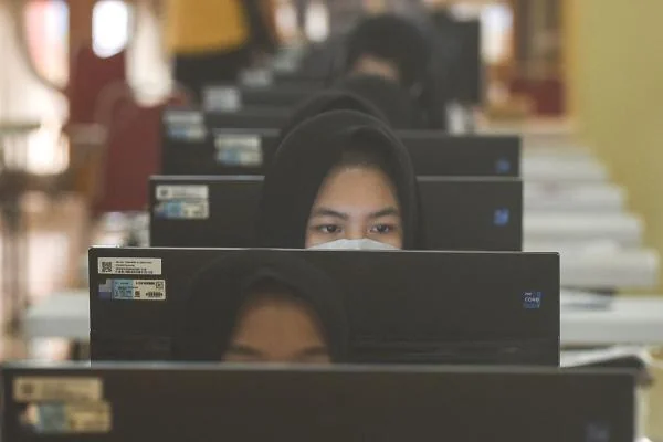 Sekolah yang menggunakan Kurikukum Merdeka, siswanya akan bisa mengikuti SNPMB 2025.