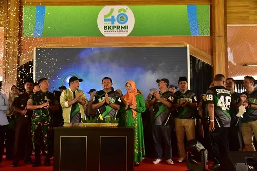 Bupati Sumedang Dony Ahmad Munir menghadiri Milad ke-48 BKPRMI.Ist