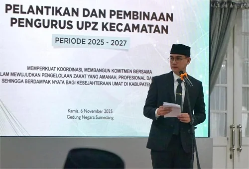 Wakil Bupati Sumedang M Fajar Aldila saat pelantikan Unit Pengumpul Zakat  (UPZ) se- Kabupaten Sumedang Periode 2025-2027.Ist