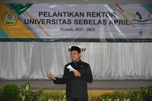 Bupati Sumedang  Dony Ahmad Munir saat Menghadiri Pelantikan Rektor UNSAP Periode 2025-2029.Ist