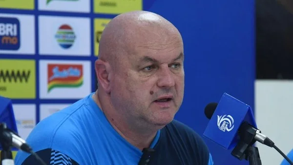 Pelatih Kepala Persib Bandung, Bojan Hodak