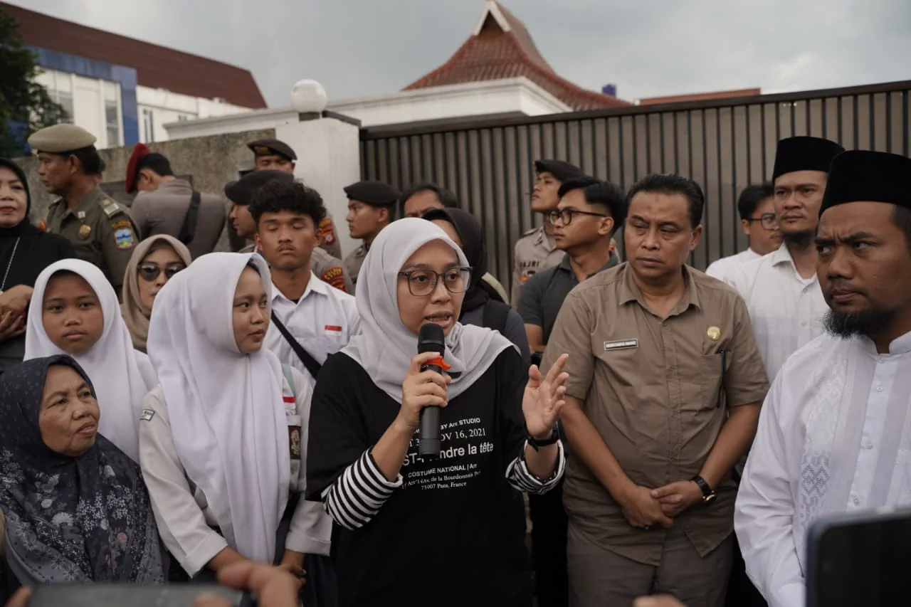 Pemerintah Provinsi Jawa Barat (Jabar) melalui Dinas Pendidikan (Disdik) Jabar menegaskan komitmennya untuk memastikan proses pembelajaran di SMA Yayasan Baitul Hikmah Al Mamuni Garut tetap berjalan.Dok-Humas Disdik Jabar