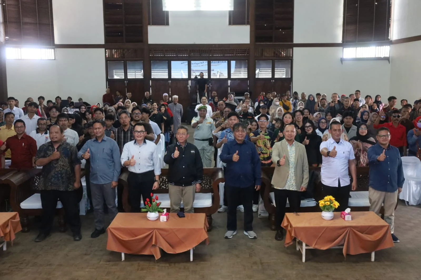 Sebanyak 300 pemuda mengikuti penguatan literasi digital dan Anti  Hoaks yang digelar Kesbangpol Provinsi Jawa Barat.Dok-IKP/Diskominfo
