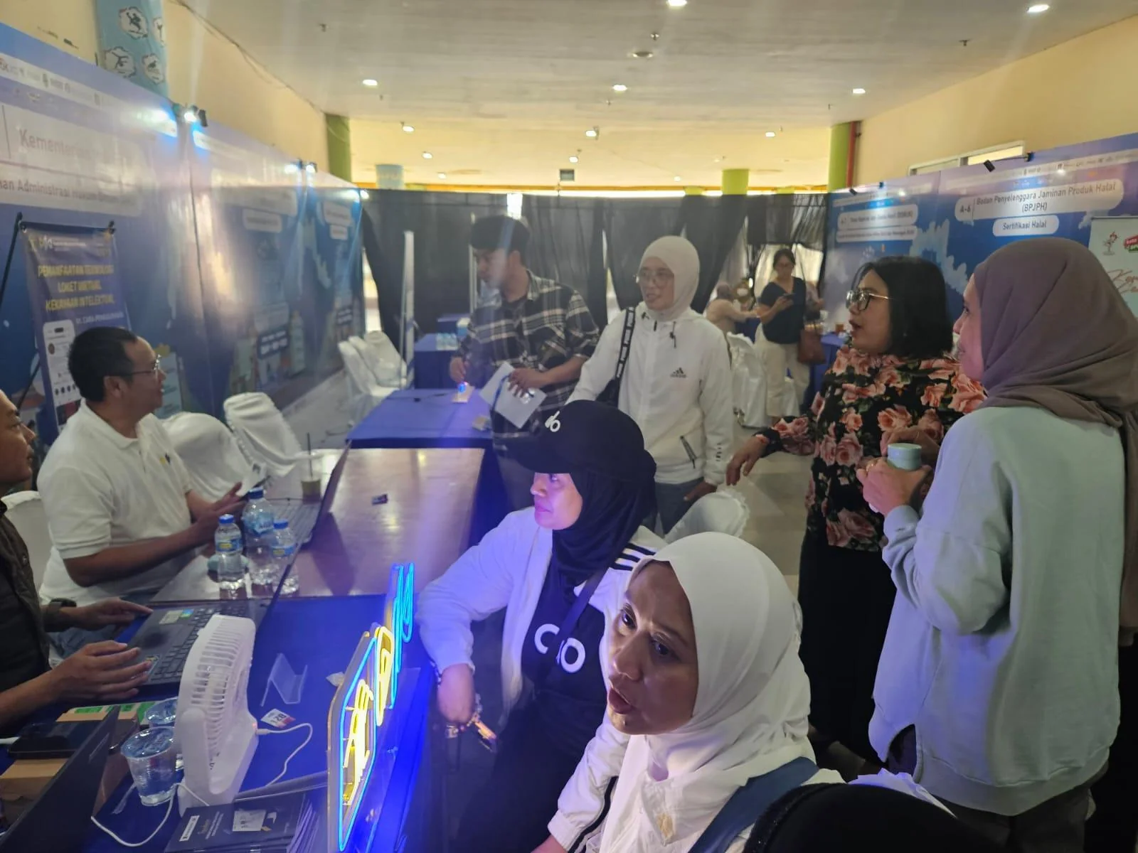 Kepala Divisi Pelayanan Hukum, Hemawati BR Pandia, didampingi oleh Kepala Bidang Pelayanan Kekayaan Intelektual, Ery Kurniawan, serta jajaran Bidang Pelayanan Administrasi Hukum Umum.Ist