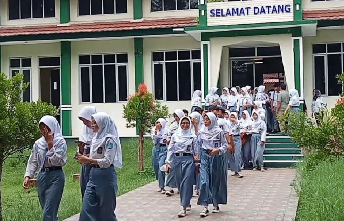 Orang Tua Siswa SMAN 7 Cirebon Kecewa Hanya Satu Tersangka Kasus Penyelewengan Dana PIP yang Ditahan