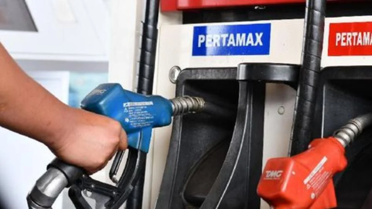Menteri ESDM Bahlil Beri Sinyal Harga Pertamax Segera Naik