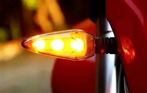 Gara-gara Tak Nyalakan Lampu Sein, Nyawa Pengendara Motor di Bandung Melayang