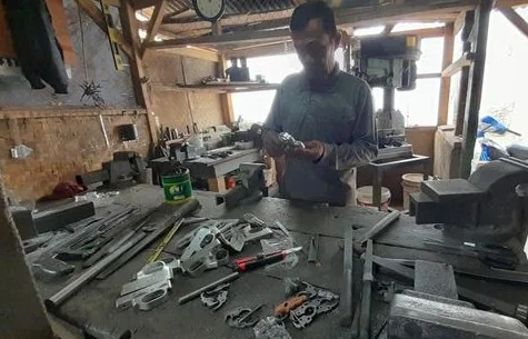 Menelusuri Cikeruh, Penghasil Golok dan Pandai Besi yang Dulu Langganan Pemerintah Belanda