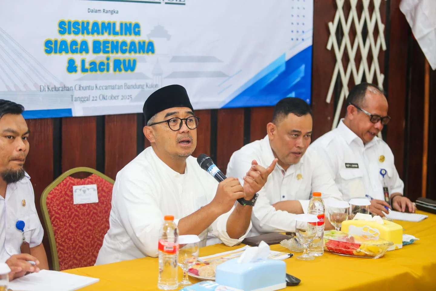 Wali Kota Bandung, Muhammad Farhan, mengakui, hal tersebut menjadi tantangan besar yang sedang dihadapi pemerintah.Ist
