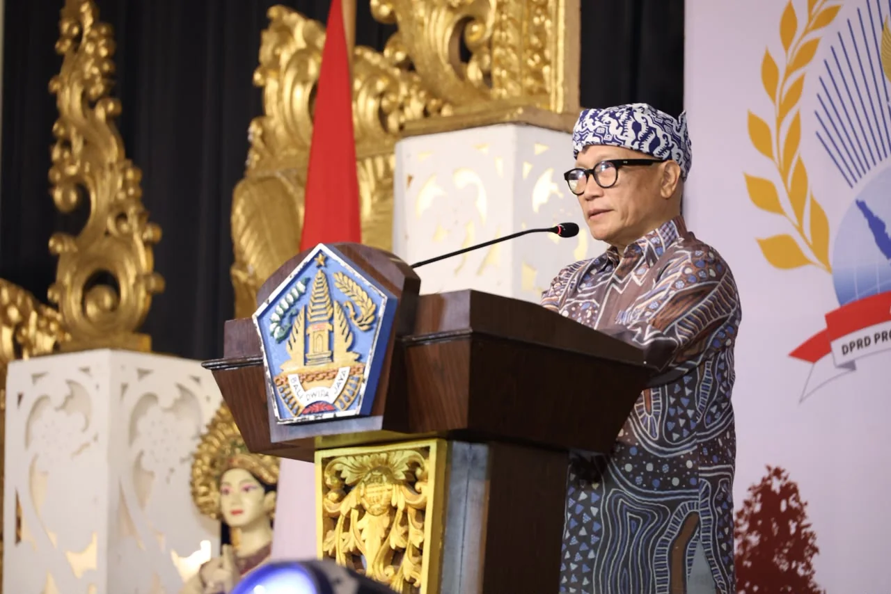 Ketua DPRD Provinsi Jawa Barat sekaligus Ketua Asosiasi DPRD Provinsi Seluruh Indonesia, Buky Wibawa Karya Guna saat menghadiri Rapat Kerja Nasional (Rakernas) Asosiasi DPRD Provinsi Seluruh Indonesia (ADPSI) di Provinsi Bali.Dok-Humas DPRD Jabar