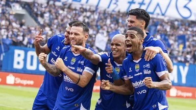 persib-bandung-kalahkan-semen-padang-1754798166611_169