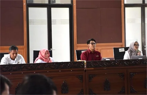 Sekda Tuti Ruswati memimpin Reform Corner pendampingan Evaluasi Sistem Akuntabilitas Kinerja Instansi Pemerintah (SAKIP) dan Reformasi Birokrasi (RB) 2025.Ist