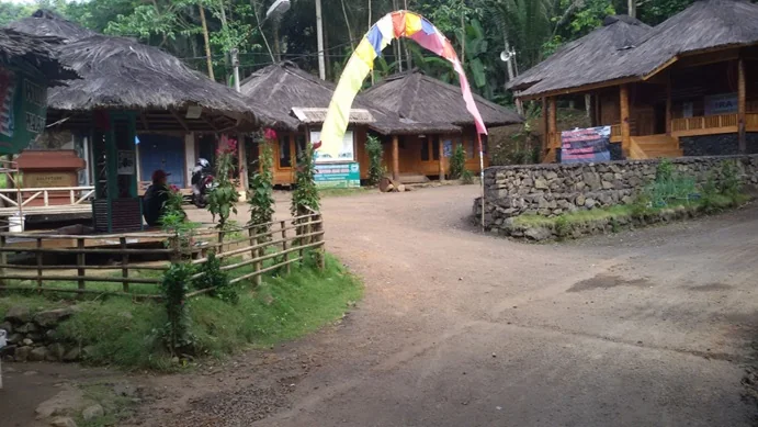 Kampung-Adat-Kuta