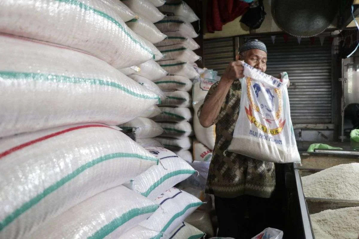 Stabilisasi Pasokan dan Harga Pangan (SPHP), premium, hingga beras khusus, tetap terjaga di pasar Bandung.Ist